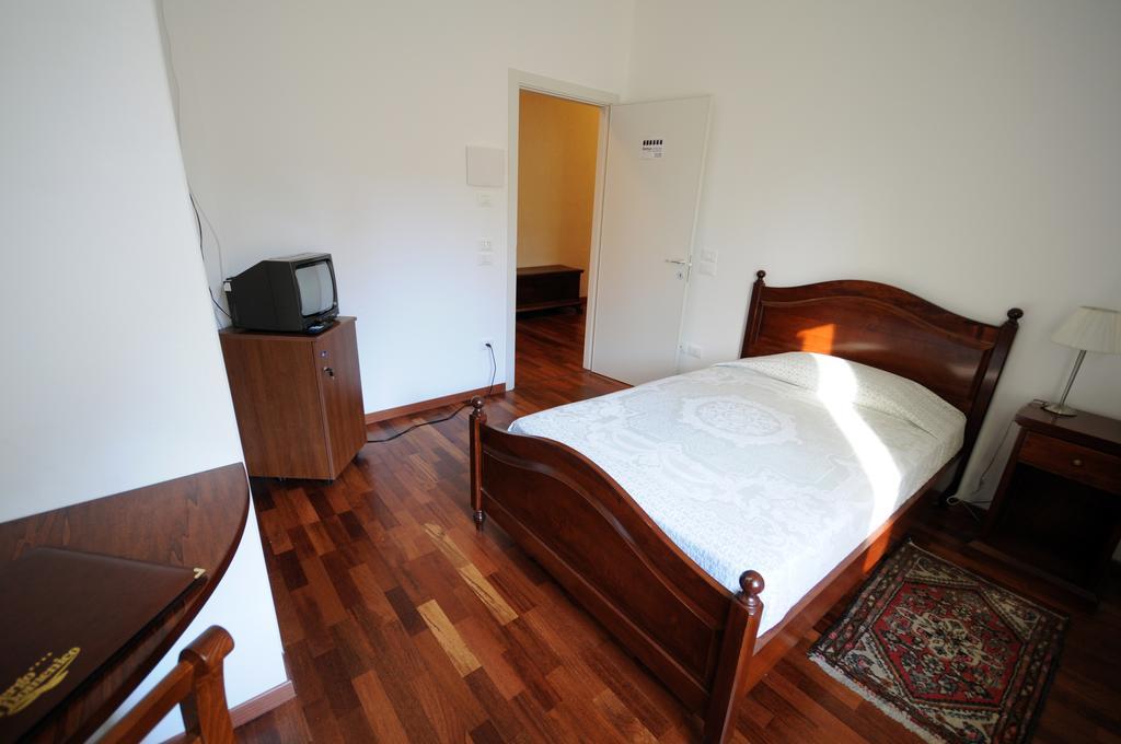 Guest House Domus Urbino Exterior foto